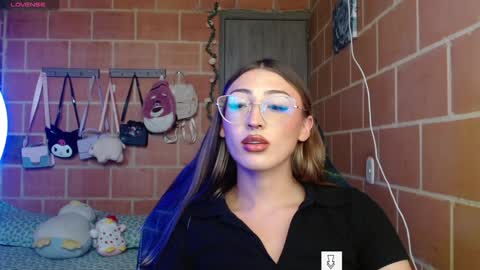 Snapshot of anniee_land chatting on December 14, 2024, 4:09 pm Annie online show from December 14, 2024, 4:09 pm