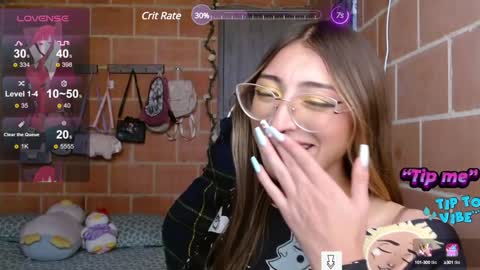 Snapshot of anniee_land chatting on January 4, 2025, 7:44 pm Annie online show from January 4, 2025, 7:44 pm