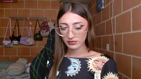 Snapshot of anniee_land chatting on January 16, 2025, 1:58 pm Annie online show from January 16, 2025, 1:58 pm