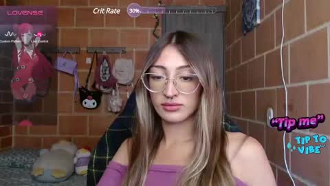 Snapshot of anniee_land chatting on February 10, 2025, 5:09 pm Annie online show from February 10, 2025, 5:09 pm