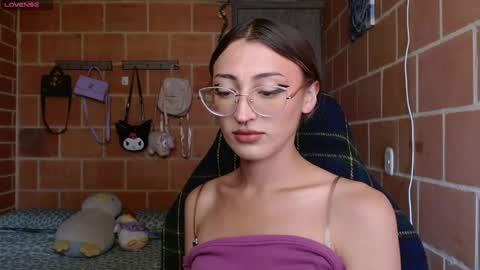 Snapshot of anniee_land chatting on February 11, 2025, 3:08 pm Annie online show from February 11, 2025, 3:08 pm