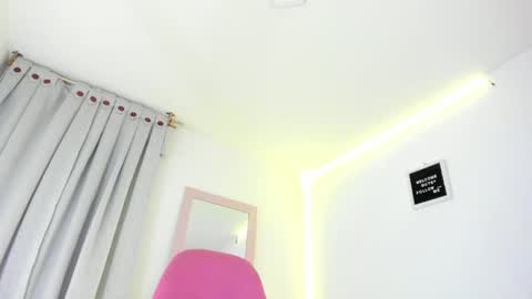 Annie  online show from December 14, 2024, 12:11 am