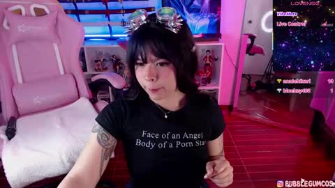 Annie  online show from October 6, 2025, 8:06 pm