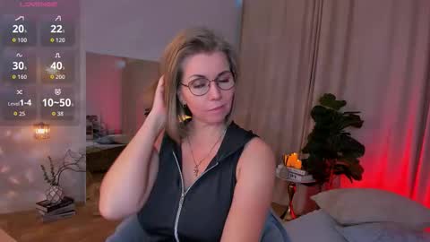 Annie online show from March 21, 2026, 9:03 am