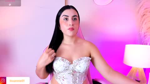 Annieliss online show from January 31, 2025, 11:24 am