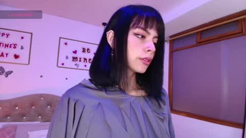 Annie online show from March 3, 2025, 9:33 am