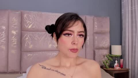 Annie online show from October 11, 2025, 11:31 am