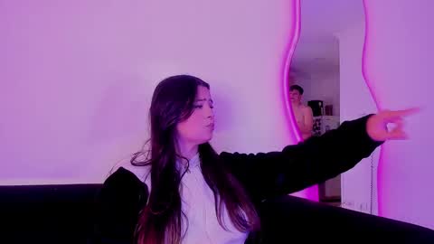 Snapshot of anniie_and_alex chatting on March 4, 2025, 3:15 pm Annie Alex online show from March 4, 2025, 3:15 pm