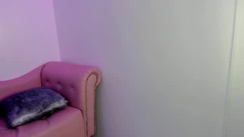 Annie Evans  online show from January 27, 2025, 7:56 pm