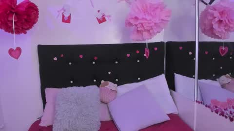 Snapshot of anniie_evans1 chatting on February 15, 2026, 8:16 pm Annie Evans online show from February 15, 2026, 8:16 pm