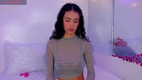 Annie Evans  online show from March 17, 2026, 4:32 pm