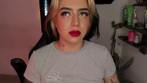 Annika online show from December 22, 2025, 2:03 pm