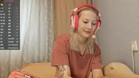 Snapshot of annitaeschen chatting on September 18, 2025, 9:22 am Kate online show from September 18, 2025, 9:22 am