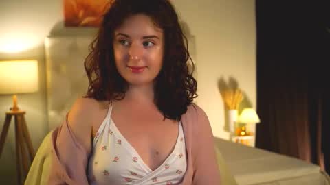 Ann Terry 3 online show from September 10, 2025, 10:26 am