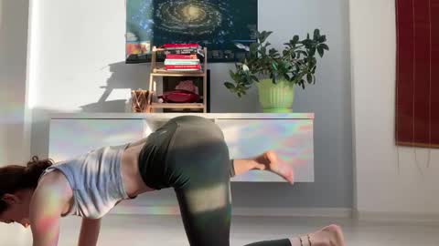 N  antics online show from September 12, 2025, 3:28 am