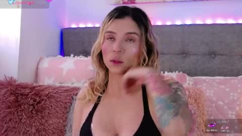 Antonella Lee online show from April 7, 2026, 3:34 pm