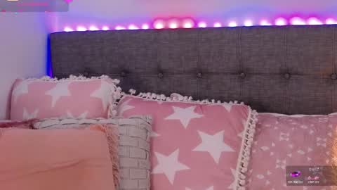 Antonella Lee online show from April 8, 2026, 6:08 pm