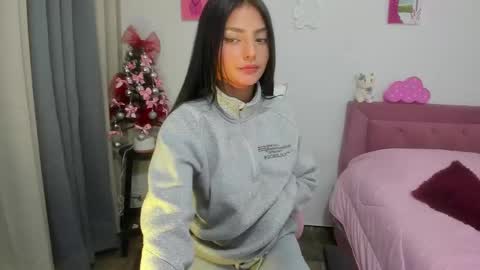 SOFIA INDEPENDENT MODEL online show from December 2, 2024, 5:59 am