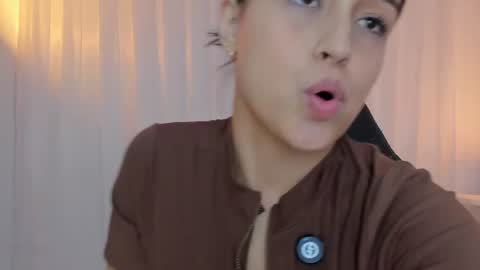 Anny online show from July 8, 2026, 3:22 am