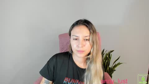 Issabela online show from September 19, 2025, 9:48 pm