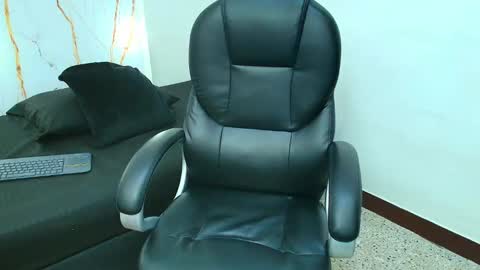 Anny online show from September 25, 2025, 5:33 am