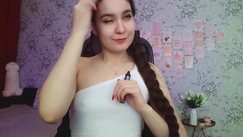 Annie online show from January 7, 2025, 4:50 am