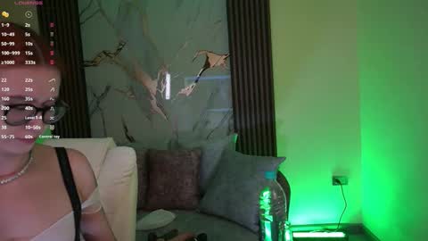 Ana online show from September 27, 2025, 12:43 pm