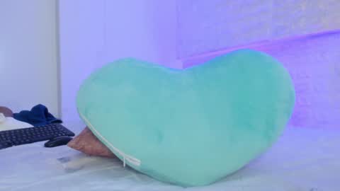 Snapshot of annyluna1 chatting on January 13, 2025, 7:21 pm Annyluna online show from January 13, 2025, 7:21 pm