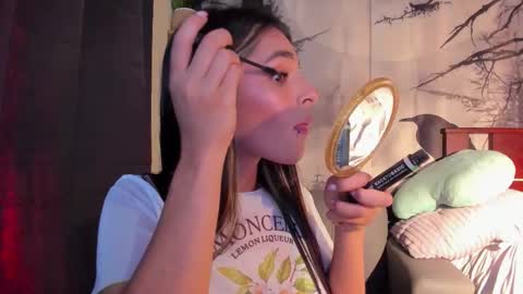 Snapshot of annyluna1 chatting on December 15, 2025, 11:42 pm Annyluna online show from December 15, 2025, 11:42 pm