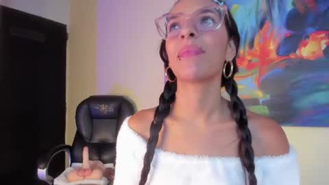 Snapshot of annyluna1 chatting on July 18, 2026, 12:20 pm Annyluna online show from July 18, 2026, 12:20 pm
