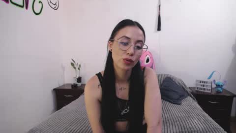 Anny online show from February 9, 2025, 7:19 pm