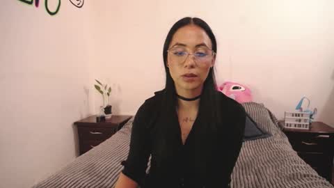 Anny online show from March 1, 2025, 9:48 pm