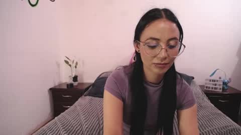 Anny online show from March 3, 2025, 11:35 pm