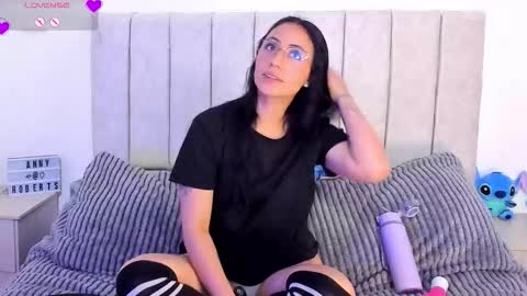 Anny online show from November 14, 2025, 11:24 pm