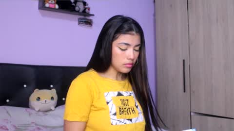 Snapshot of annyt_ chatting on October 11, 2025, 1:27 am anny online show from October 11, 2025, 1:27 am