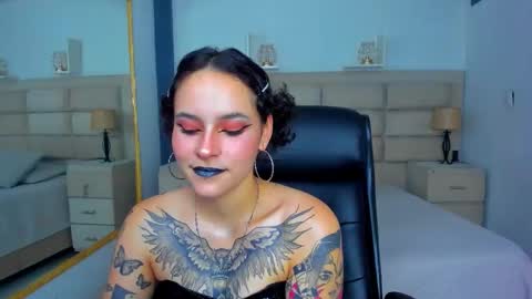 AnnyT online show from September 24, 2025, 9:29 pm