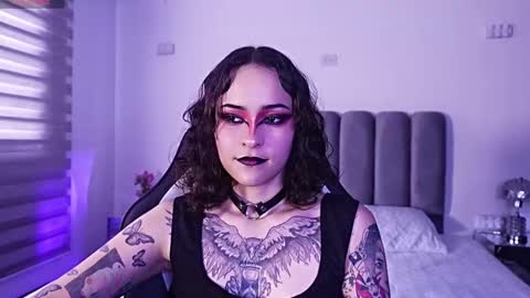 AnnyT online show from February 6, 2026, 9:51 pm