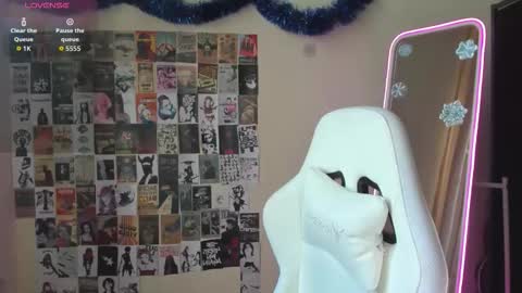 Anora online show from January 8, 2026, 8:16 am