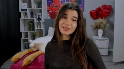 Anora online show from September 9, 2025, 7:13 pm