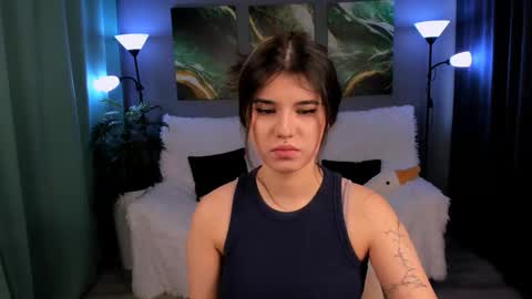 Anora online show from September 23, 2025, 12:19 pm