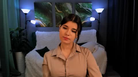 Anora online show from October 5, 2025, 6:28 pm