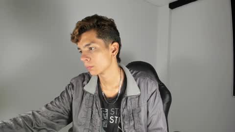 Jordan Mateo online show from January 3, 2025, 4:22 am