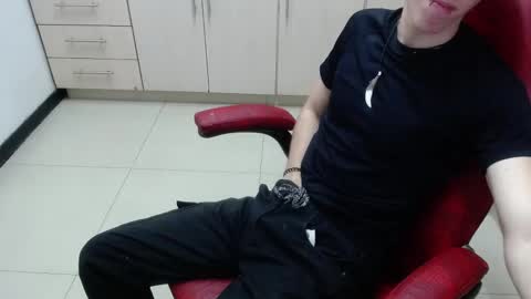 Snapshot of anthony_rays chatting on February 10, 2026, 7:07 pm A N T H O N Y online show from February 10, 2026, 7:07 pm