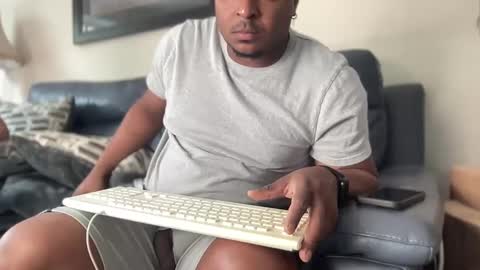 anthonyscreet online show from September 28, 2025, 9:20 pm