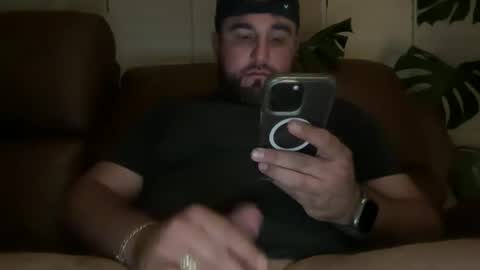 anthoss22 online show from October 1, 2025, 4:07 am