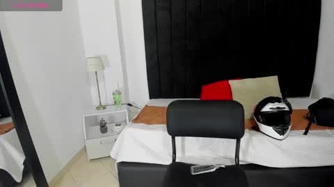       online show from December 11, 2024, 3:02 am