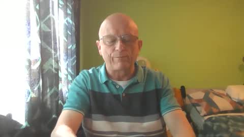 Snapshot of antmatt2025 chatting on April 24, 2026, 3:47 pm antmatt2025 online show from April 24, 2026, 3:47 pm