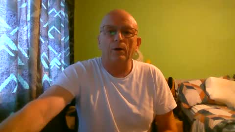 Snapshot of antmatt2025 chatting on June 30, 2026, 5:14 pm antmatt2025 online show from June 30, 2026, 5:14 pm