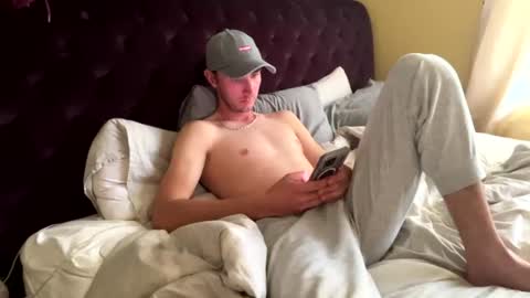 antoinedv online show from July 29, 2026, 7:17 am