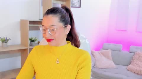 Antonella online show from September 29, 2025, 12:10 pm